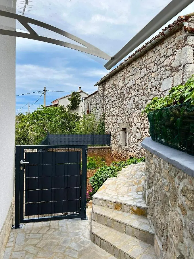Charming House In Skrpcici With Enclosed Garden Skrbcici Holiday home